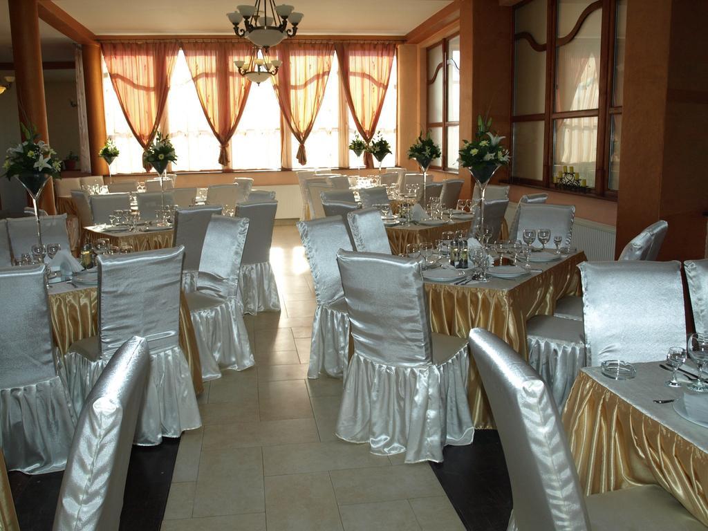 Hôtel Casa Preturii à Tîrgu Lăpuş Extérieur photo
