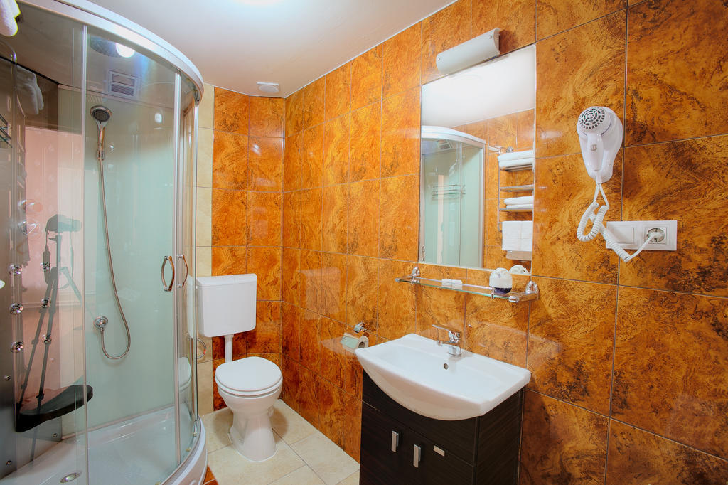 Hôtel Casa Preturii à Tîrgu Lăpuş Chambre photo